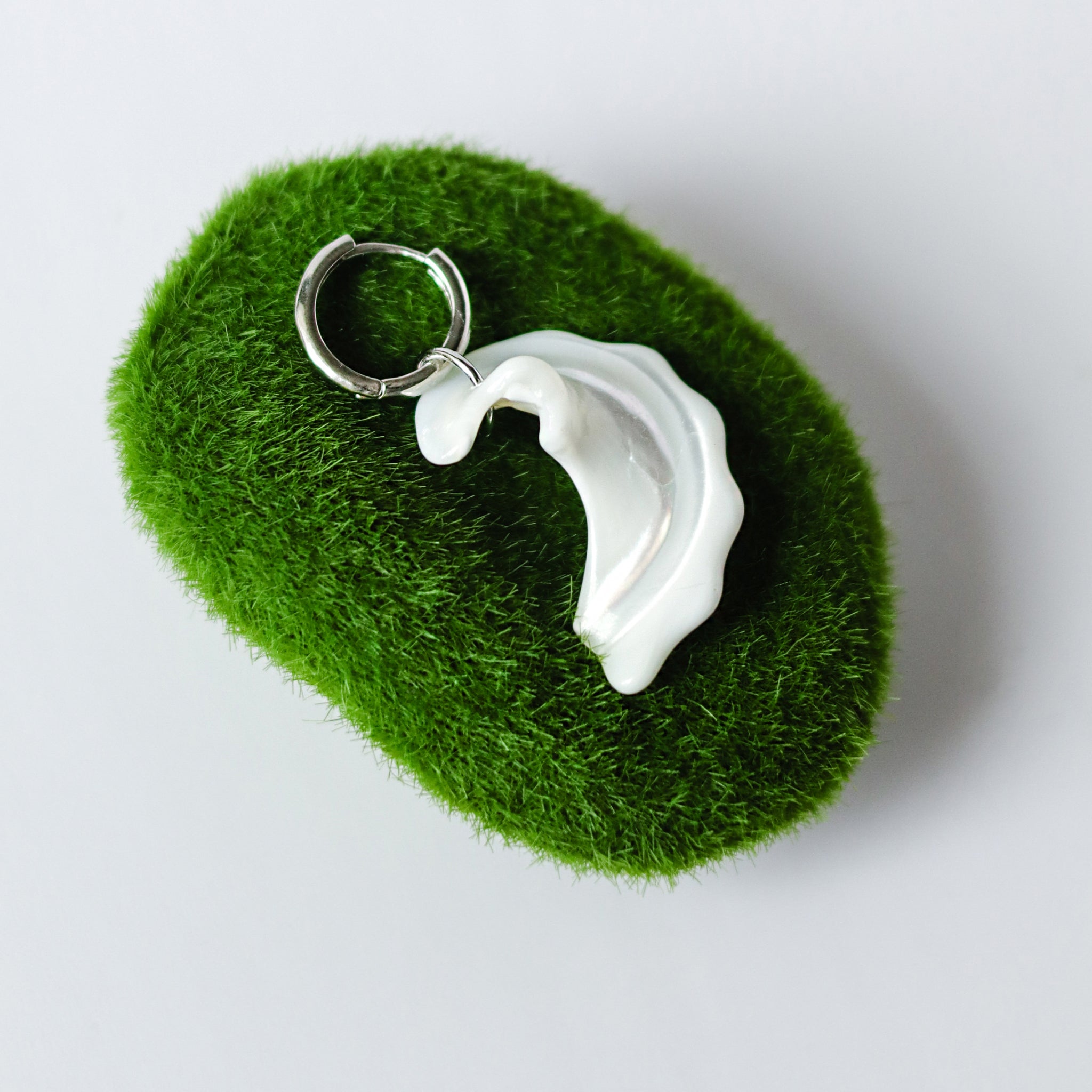 Pearl Drift Hoops